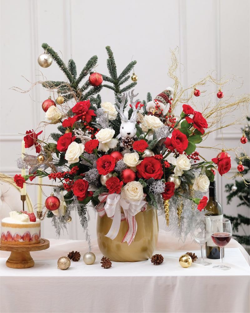 Radiant Reindeer Christmas Luxury Vase