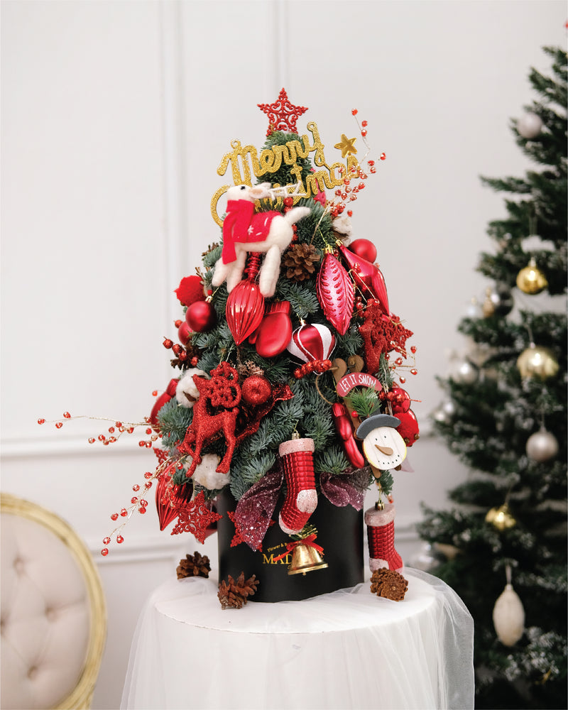 Seasonal Splendor Christmas Tree (Real Tree)