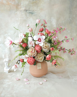 Claude Artificial Flower Vase