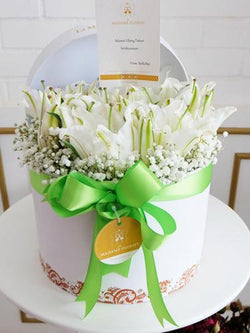 White Elegance Blossom Box