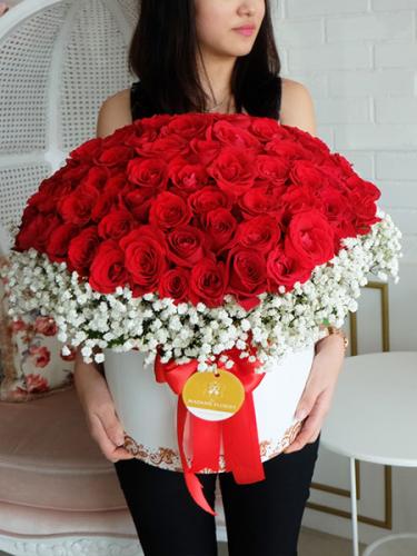 100 roses Admiration Blossom Box