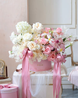 Pink Rim Blossom Box