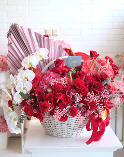 Luxury Graceful Red with Phalaenopsis